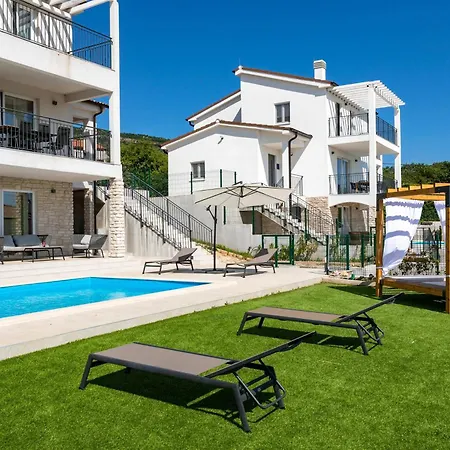 Villa Lumina *
