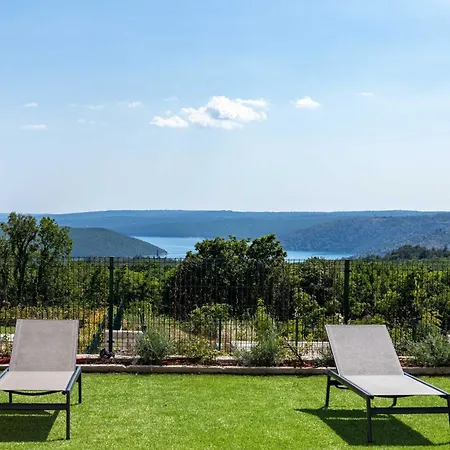 Lumina Villa *