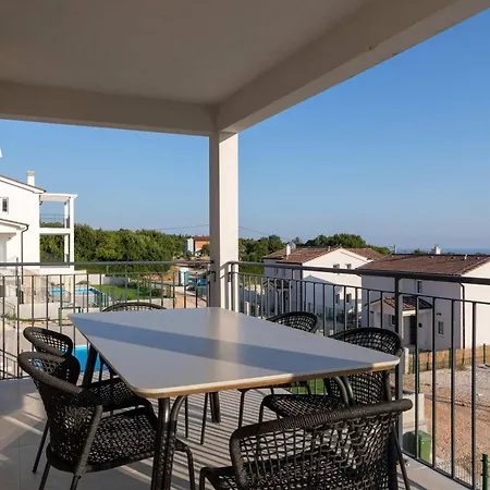 Lumina Villa Diminici